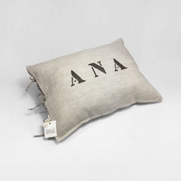 MEDIUM  PERSONALIZED CUSHION