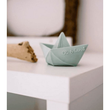 OLI & CAROL ORIGAMI BOAT NUDE BATH TEETHER